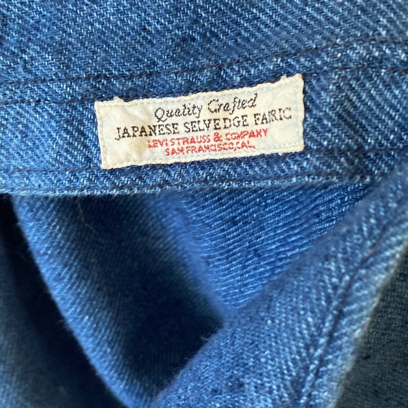 Levi’s button down - Picture 9 of 10